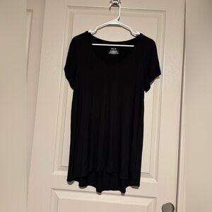 HUE Classic Black Short Sleeve Shirt Size Medium